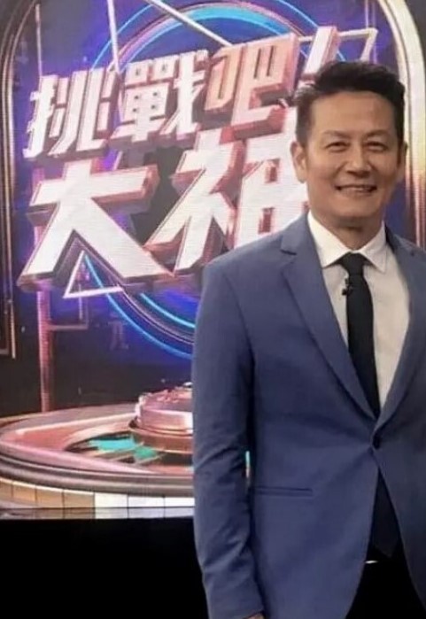 【爆操校花】看到妹妹哭还给了200小费，被操的一直推开男主，被强行摁住！ - kimimi